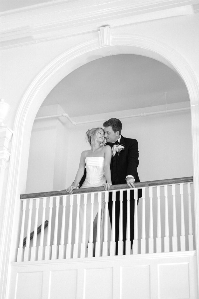 Relaxed couple portraits at one of the top country clubs in Lexington, KY for weddings. 